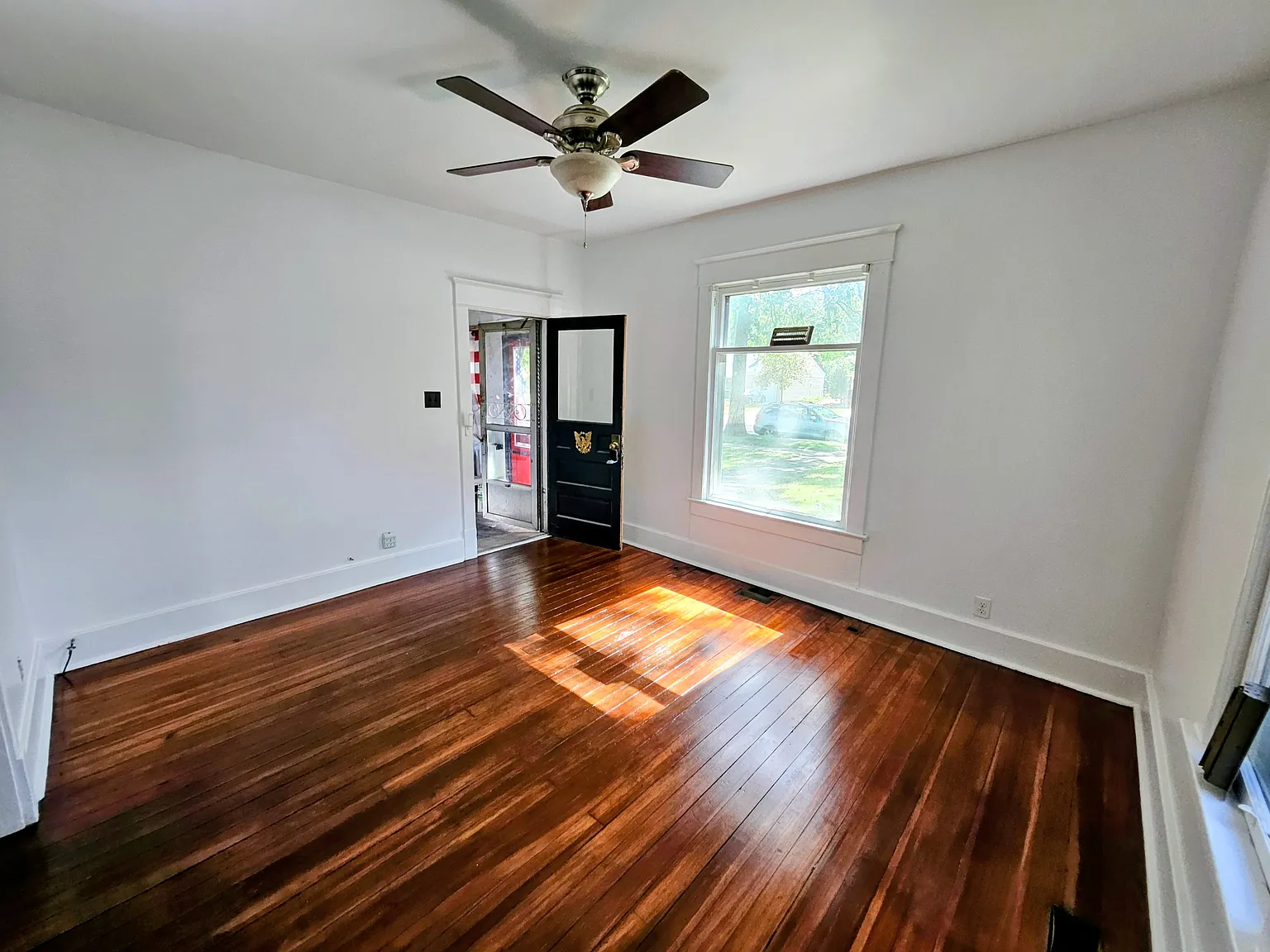 2 bed, 1000 sqft, $1,500 — Photo 4