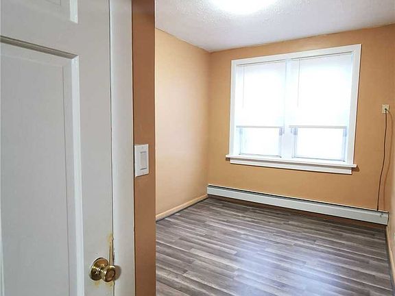 4th image of 22-15 127th St Floor 2