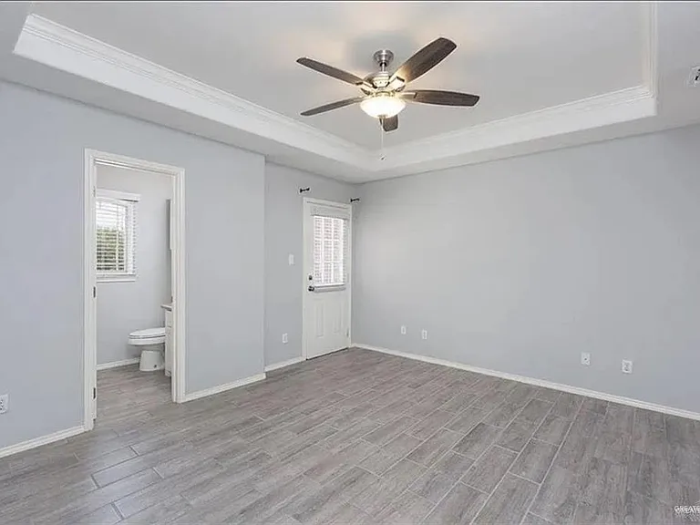 103 S 48th Ln #3 — Photo 3