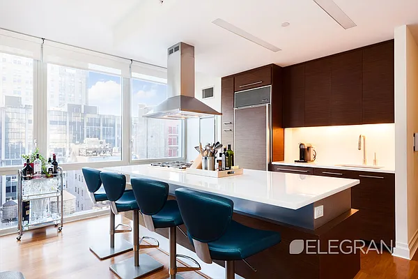 Sold by (Legacy) Elegran | media 1