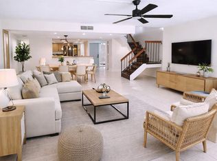 793 NE 206th St, Miami, FL 33179