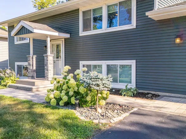10225 99th Ave N, Maple Grove, MN 55369