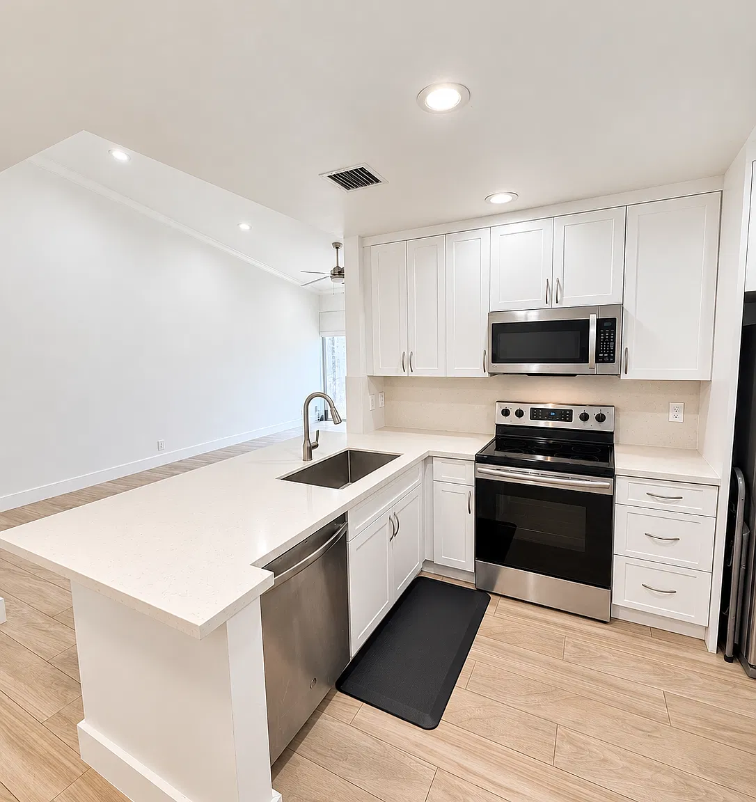 2 bed, 1150 sqft, $2,600 — Photo 3