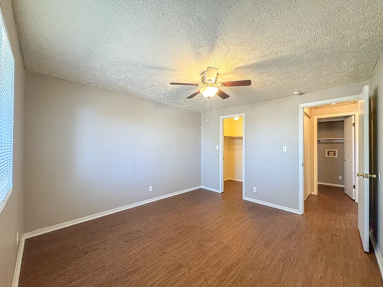 Autumn Chase Apartments — Photo 30