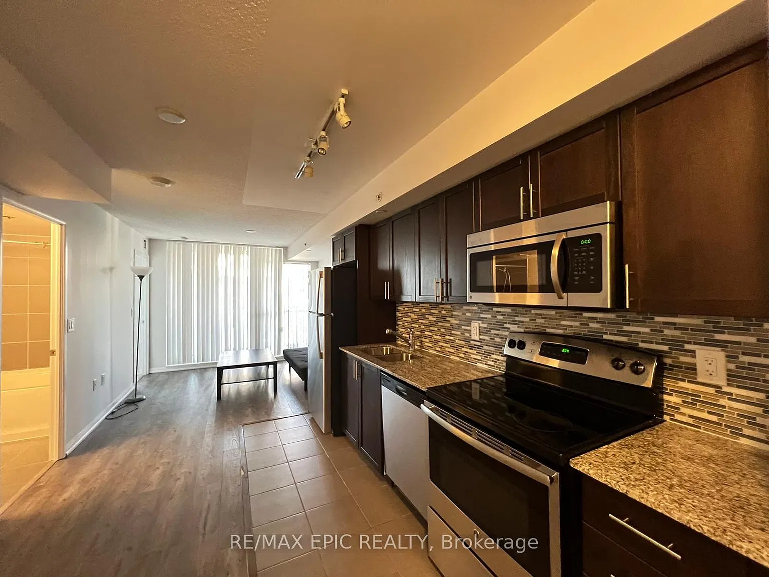 1 bed, $2,100 — Photo 4