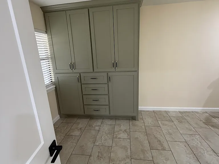 901 SW 49th St — Photo 11