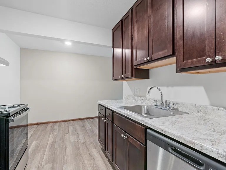 1605 Minnehaha Apartments — Photo 39