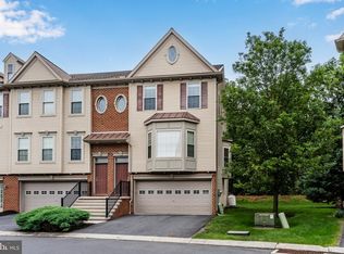 6304 Creekbend Dr, Mechanicsburg, PA