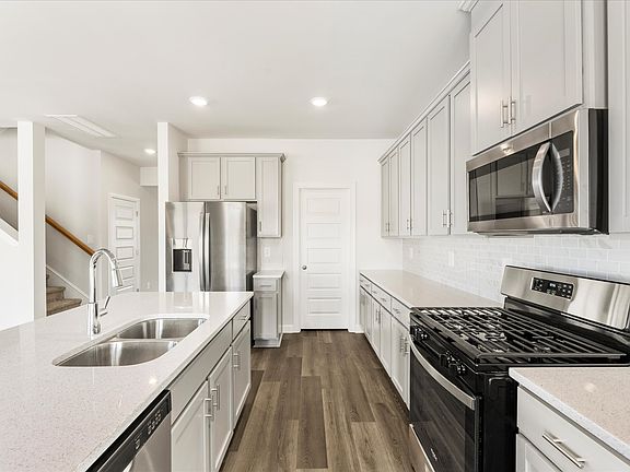 Welcome to the Dakota floorplan at Maxwell Commons.