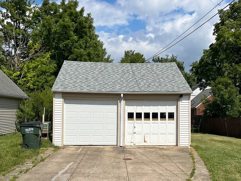 2081 E 224th St — Photo 18