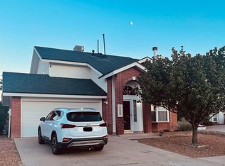 11000 Thatcher Pond Ln, El Paso, TX 79934