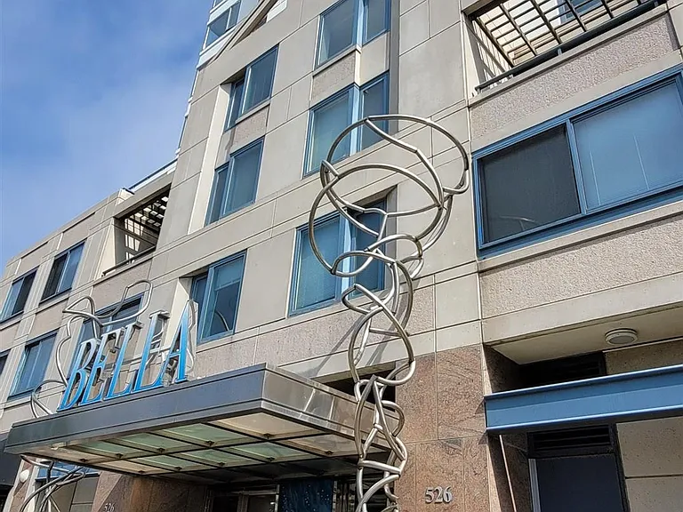 526 Pacific Ave — Photo 36