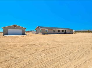 60171 Terry Ln, Landers, CA 92285