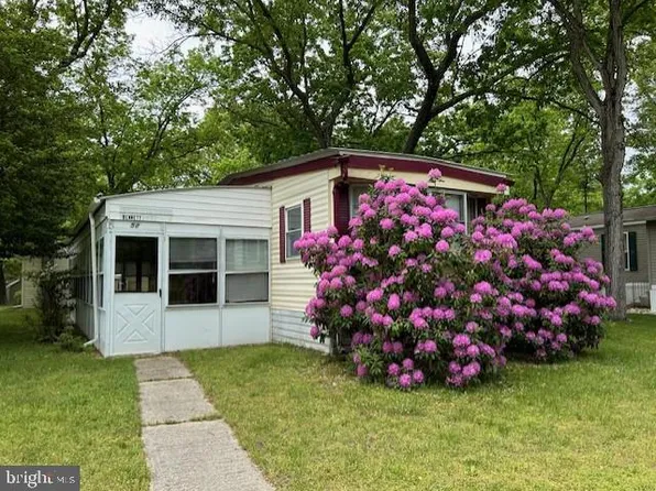 52 Magnolia Ln, Tabernacle, NJ 08088