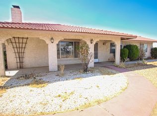12612 Navajo Rd, Apple Valley, CA 92308