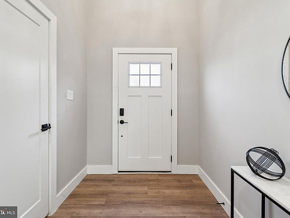 5th image of 5425 Helm Ct