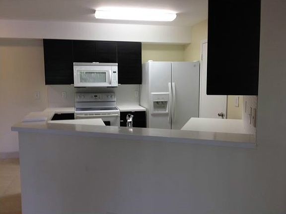 4th image of 9999 Summerbreeze Dr APT 1017