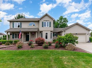 40 Jewelberry Dr, Webster, NY 14580