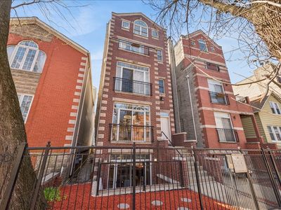 2838 N Damen Ave #1, Chicago, IL, 60618