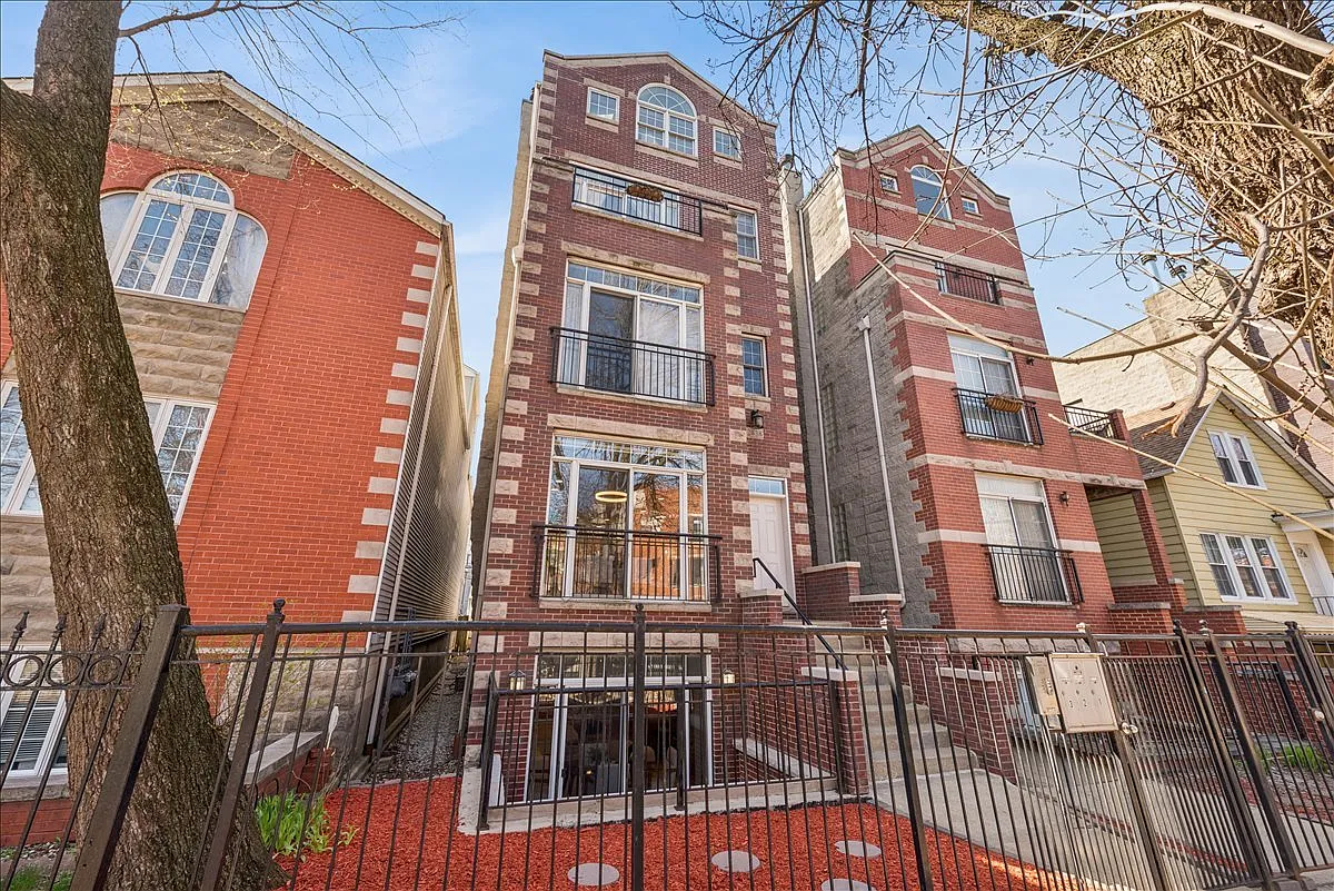 2838 N Damen Ave #1 photo 1