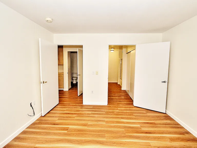 745 Overture Ct — Photo 22