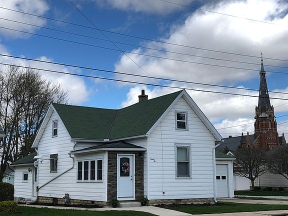 2nd image of 25 E Park St