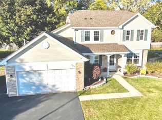 784 Medford Dr, South Elgin, IL 60177