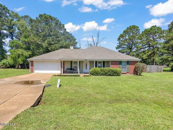 3133 Glennhaven Pl, Jackson, MS 39272