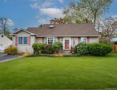 226 Sears Road, West Islip, NY, 11795