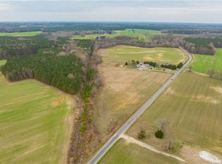 16 Buckhorn Quarter Rd, Courtland, VA 23837