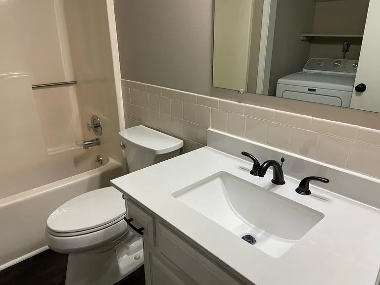 1725 NE Patterson Dr — Photo 17