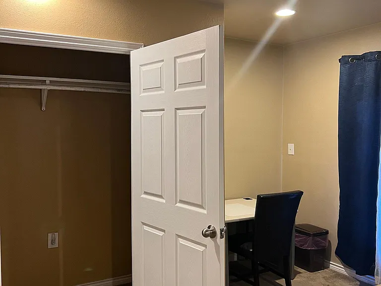 5807 Castle Brook Dr — Photo 21