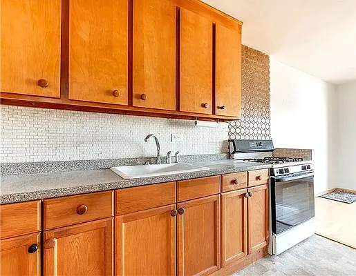 Sold by Korr Realty | media 23