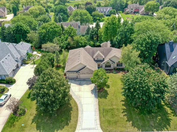 19425 Whitehall DRIVE, Brookfield, WI 53045