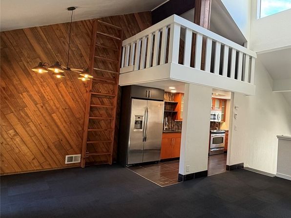 696 Village Blvd APT 3