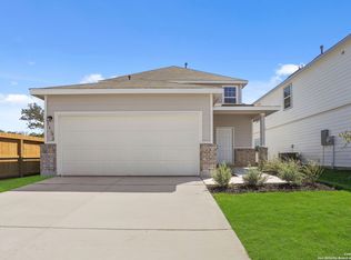 16702 Red Pne, Elmendorf, TX 78112