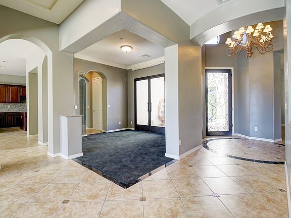 4th image of 775 W Azure Ln