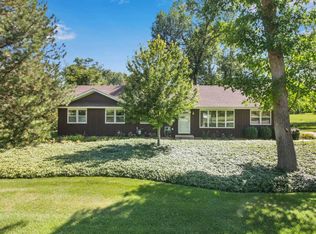 899 Fuller Rd, Gurnee, IL 60031