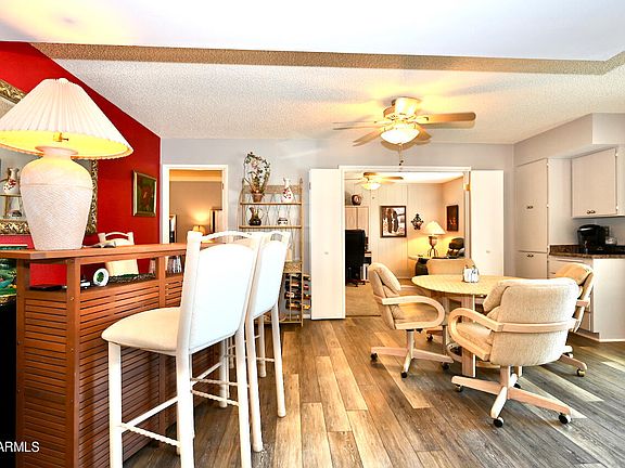 3rd image of 10527 W HIGHWOOD Lane