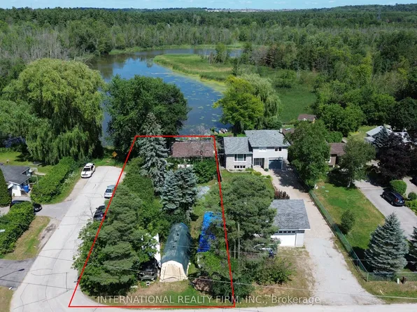 29 Willow St, East Gwillimbury, ON L9N 1J4