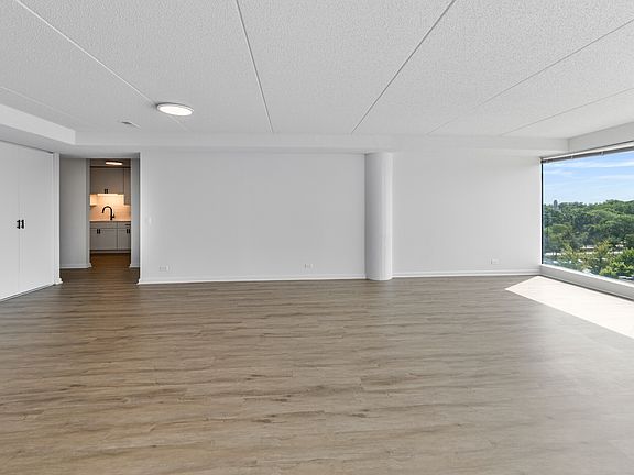 4th image of 1770 1st St Ste 601