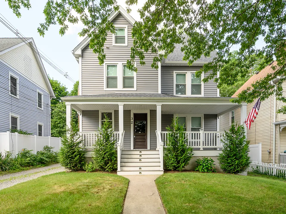 32 Woodland Ave #1