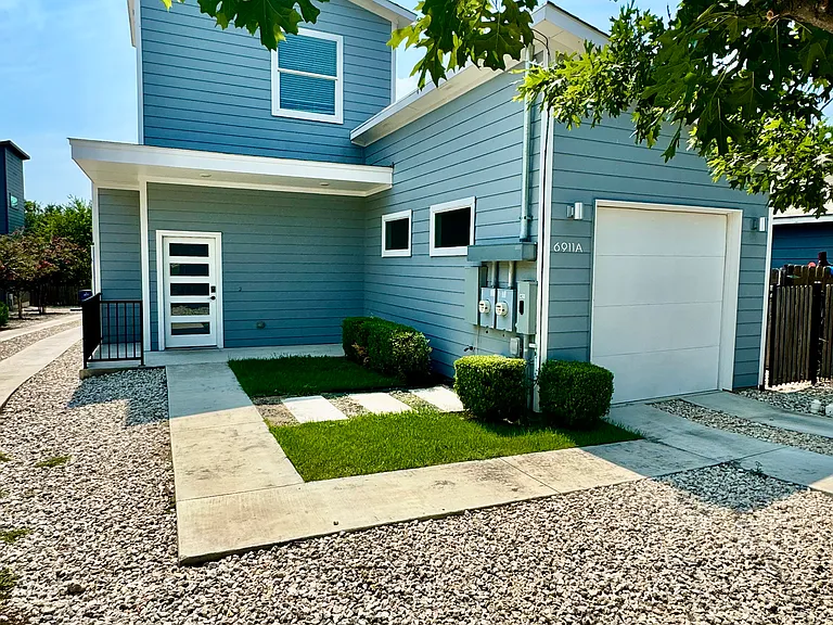 6911 Meador Ave — Photo 2
