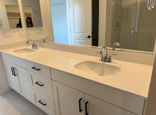 866 Pecan Tree Ln, Galt, CA 95632