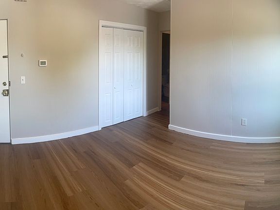 Living / Bedroom 2