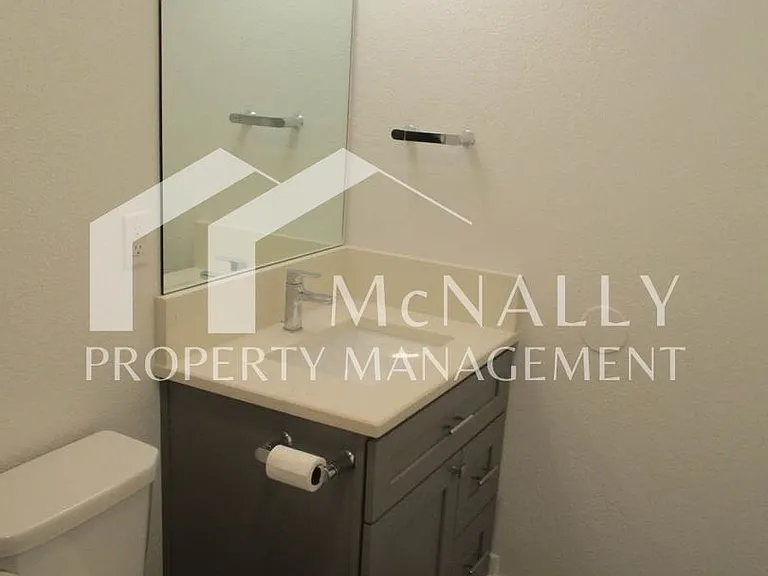 5401 N Court St #A — Photo 23
