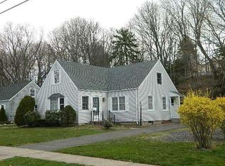 109 Blue Hills Ave, Hamden, CT 06514