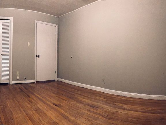 2nd image of 203 Bluebonnet Dr