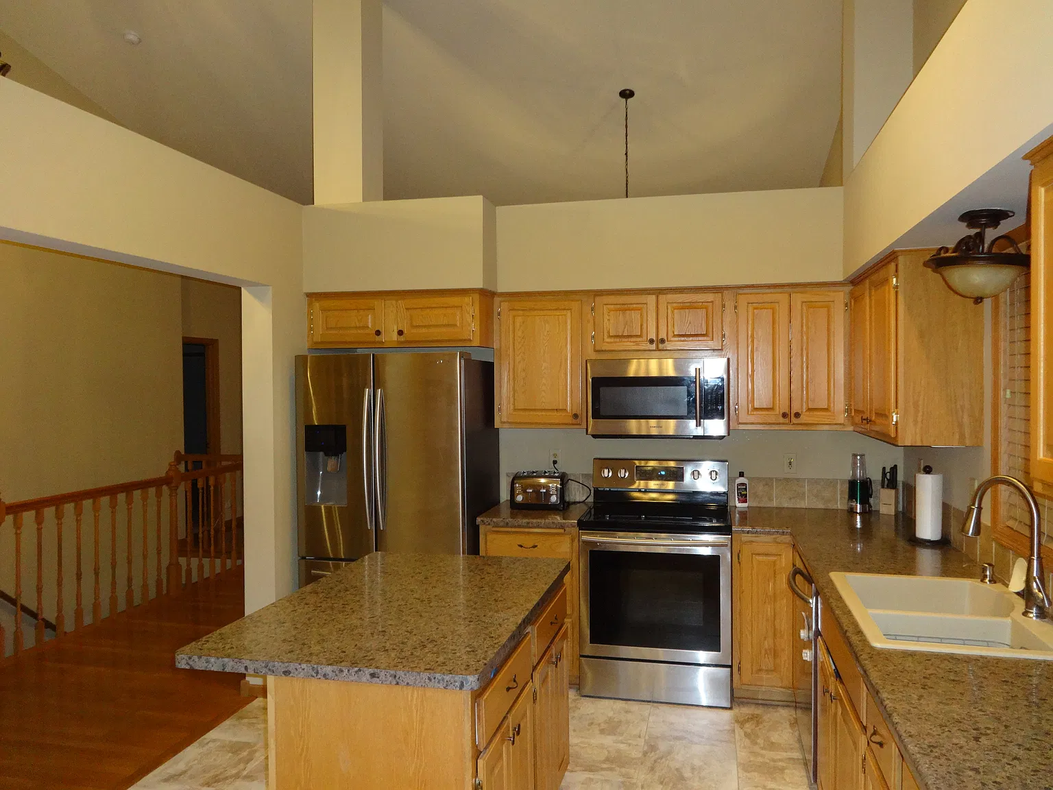 4 bed, 3031 sqft, $2,850 — Photo 4