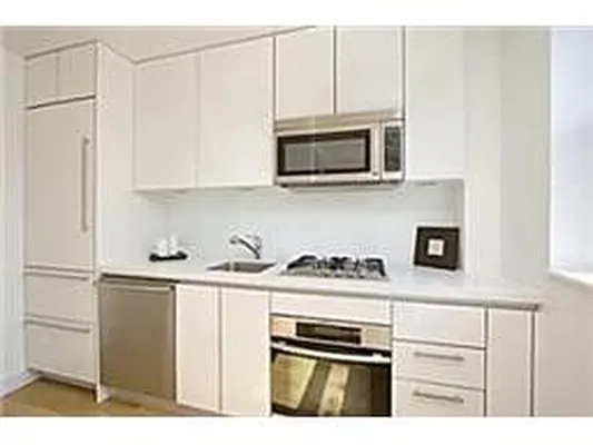 Rented by Douglas Elliman | media 82